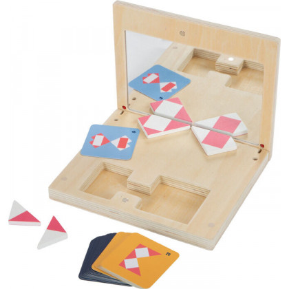 Small foot Symmetry Game with Mirror