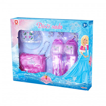 Set of princess with pink accessories