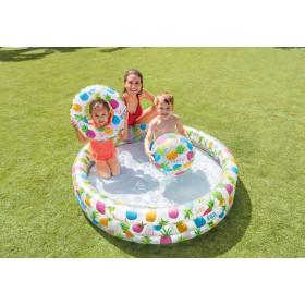 the inflatable Hawaii pool set